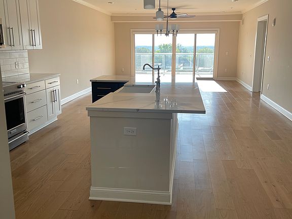 5th image of 5285 Highpointe Lakes Dr #5403