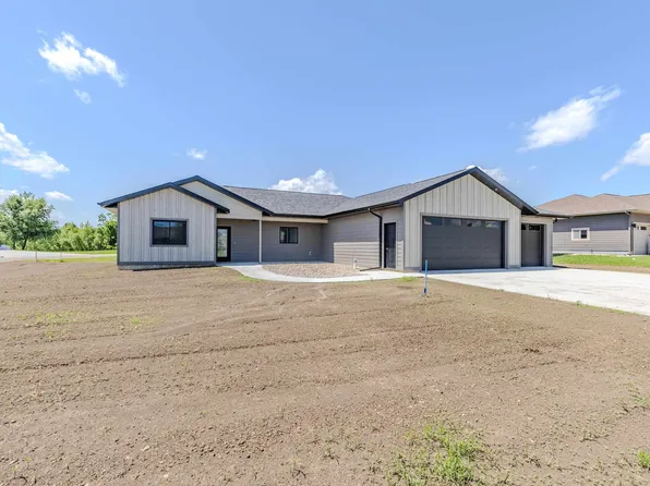 2801 Bonnie Ln, Milford, IA 51351