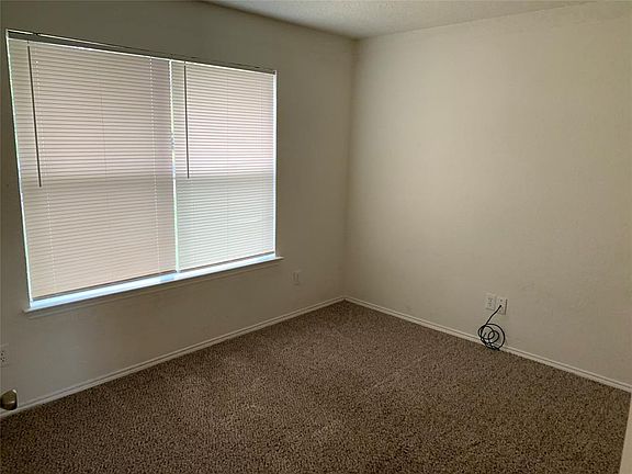 2nd image of 6728 Shadow Creek Dr