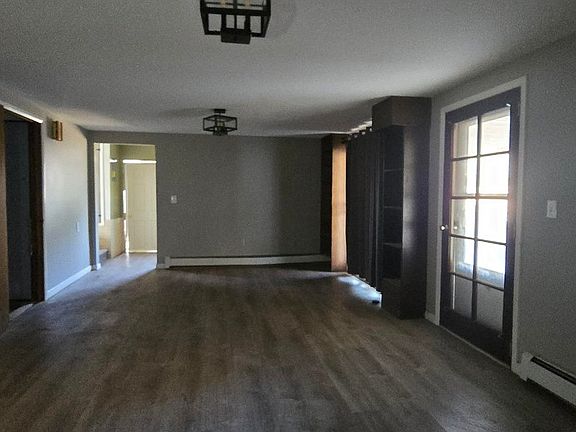 4th image of 901 Wilson Ave