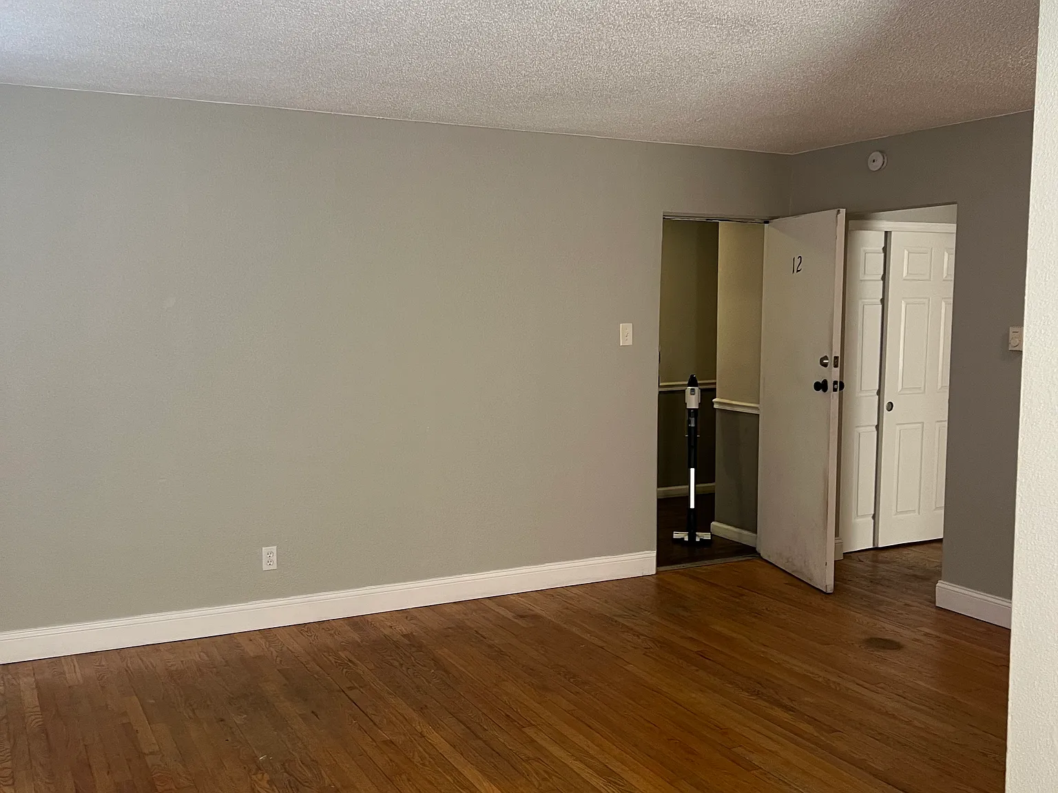 1 bed, $885 — Photo 4