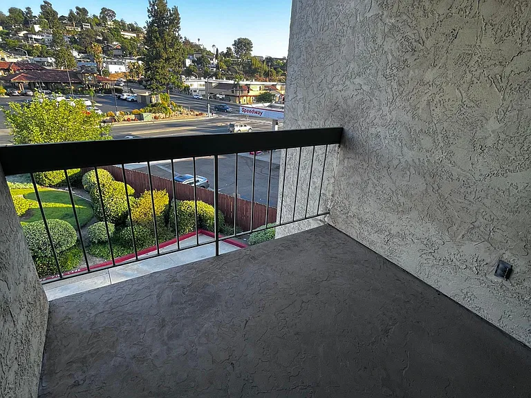 8000 University Ave #402 — Photo 23