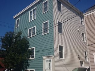 7 Lark St, South Boston, MA 02127