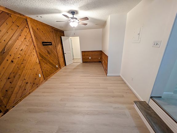 5th image of 2312 SW 25th Dr