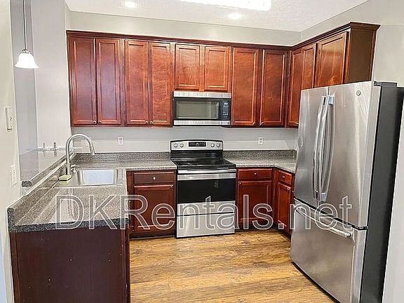 2nd image of 4416 Stone Gate Way
