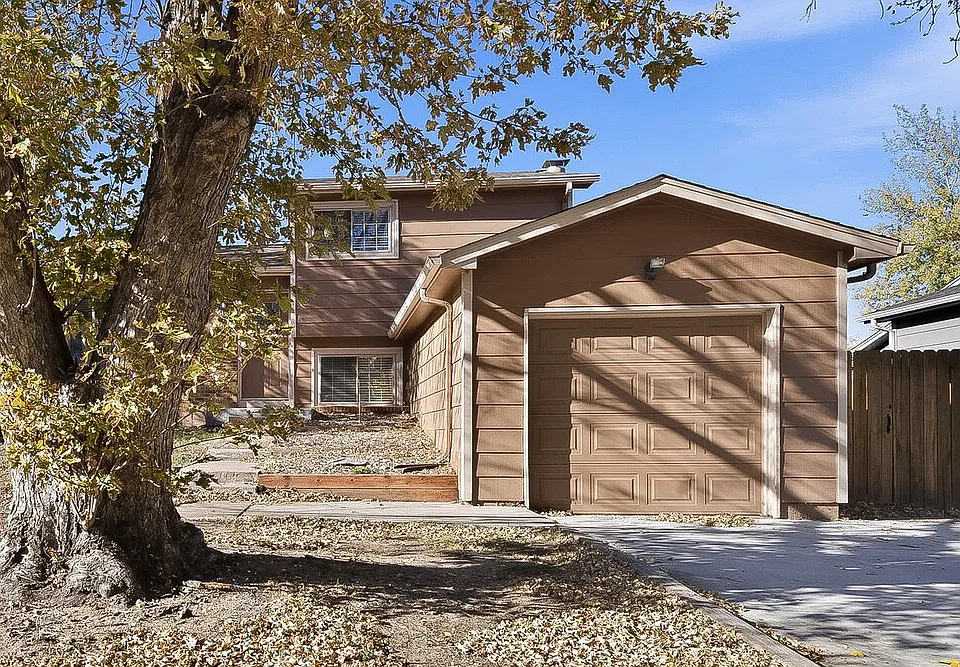 1038 Nolte Dr W