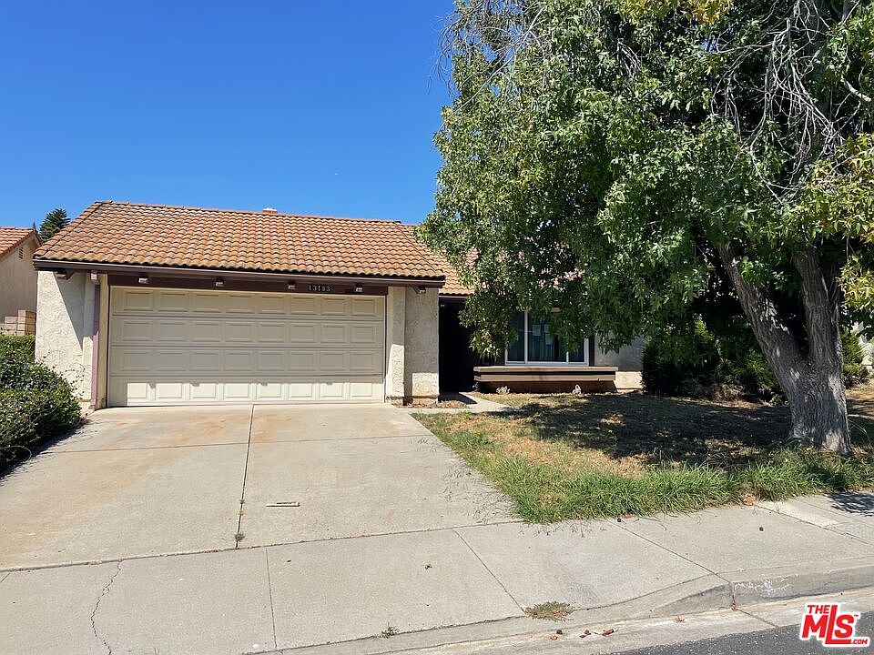 1st image of 13183 Golondrina St