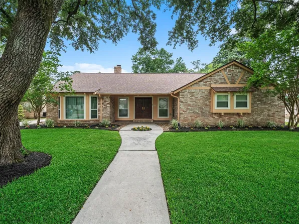 706 Enchanted River Dr, Spring, TX 77388