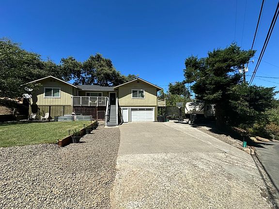 3rd image of 122 Sunnyhill Lane