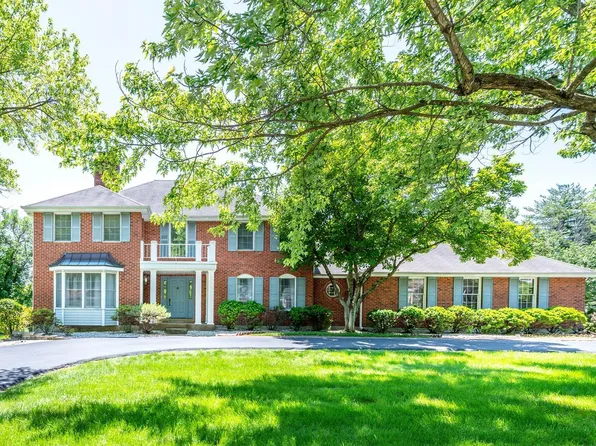 14052 Ladue Rd, Chesterfield, MO 63017