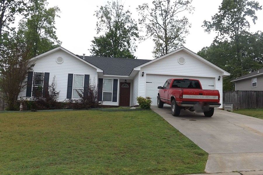1st image of 34 Wooden Head Ln