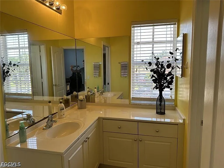 9120 Red Canyon Dr — Photo 15
