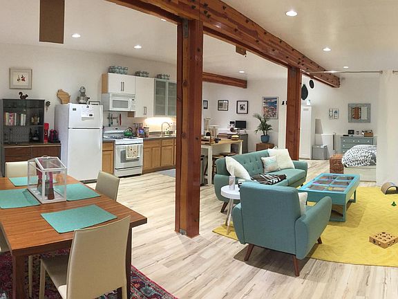 Open Plan Loft-Looking North