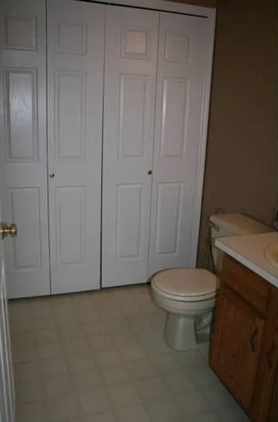 3 bed, 1.5 bath, 1200 sqft, $1,995 — Photo 2