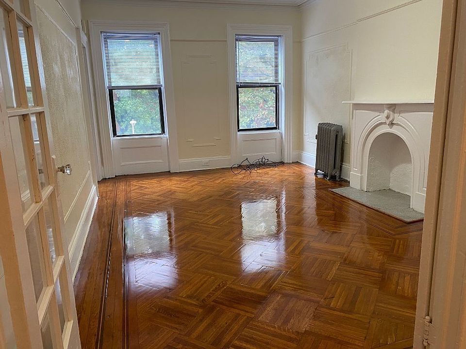 1st image of 195 Saint Marks Ave APT 4