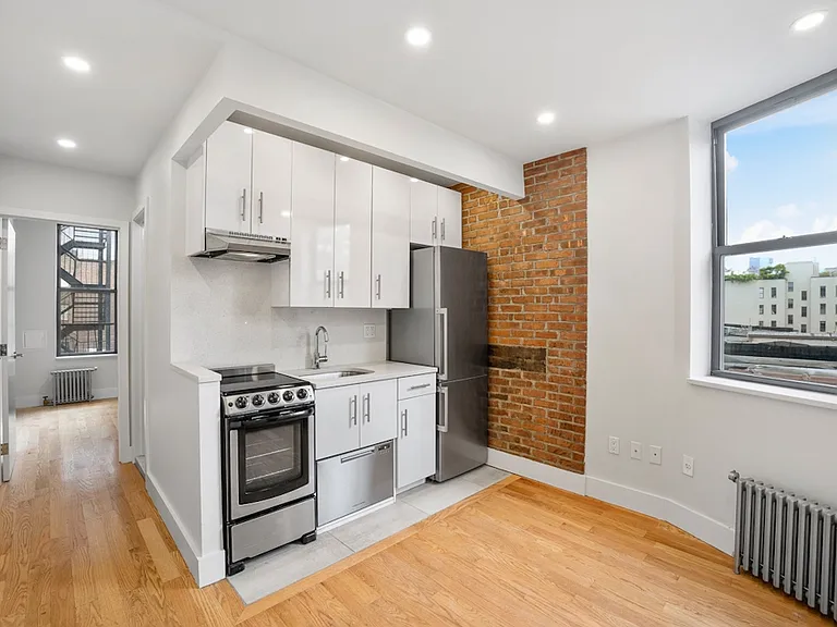 9 Stanton St #5C — Photo 1