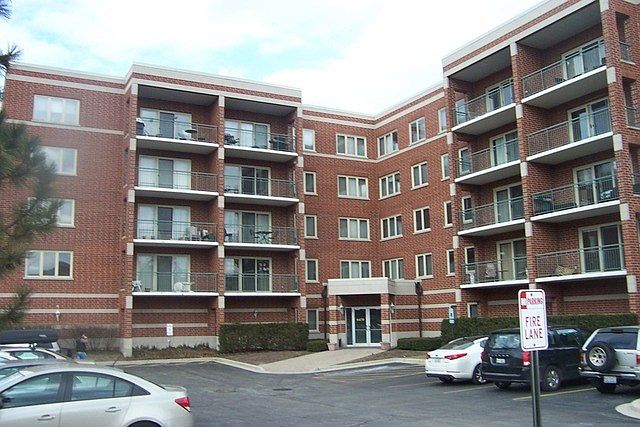 1st image of 6430 W Berteau Ave APT 401