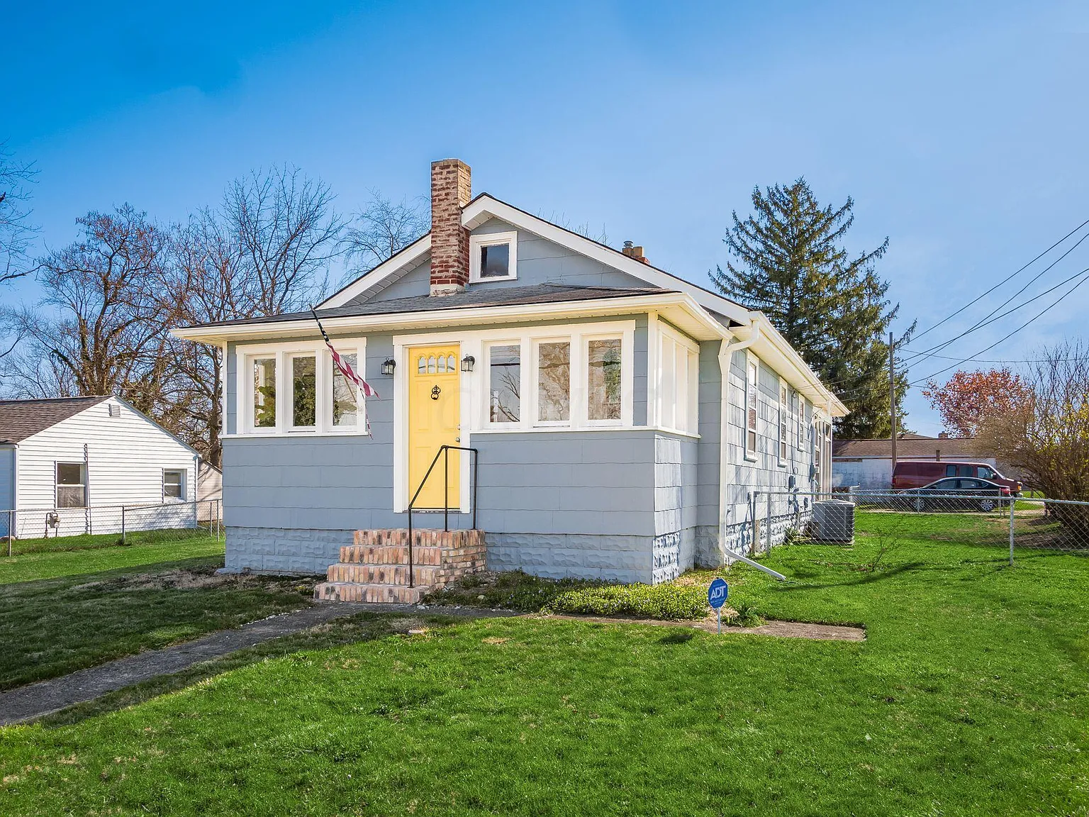 2908 Fairwood Ave photo 1