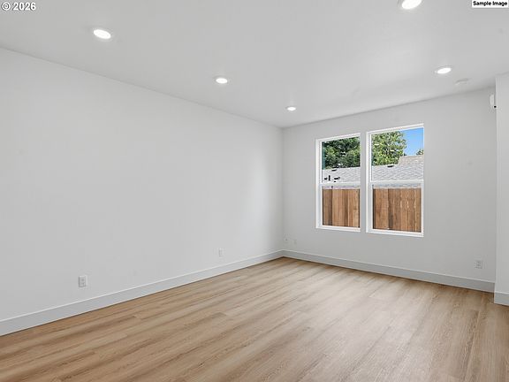 3rd image of 4060 SE Long St