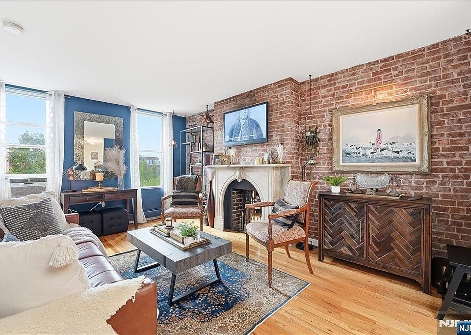 1st image of 77 Garden St APT 5