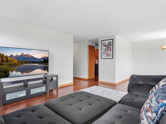 3rd image of 320 S Meredith Rd NE #805