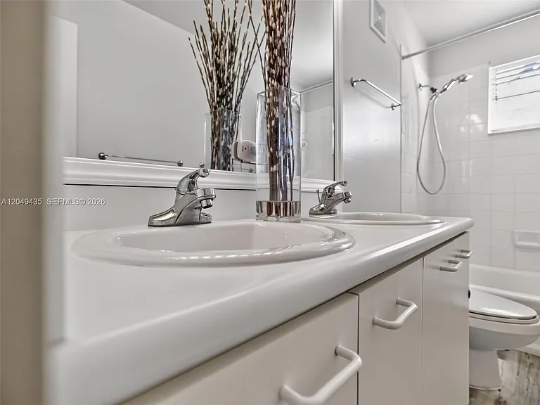 2475 W Cordoba Bnd — Photo 43