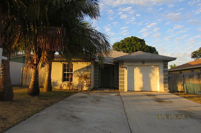 1st image of 419 NW 11th Ave