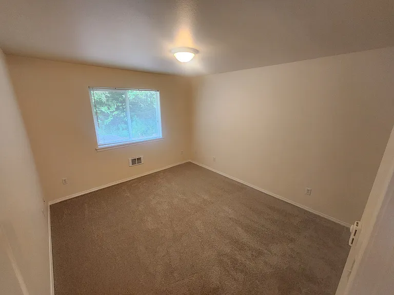 621 Sunnyside Blvd #C — Photo 13