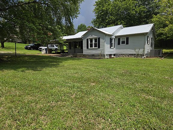 3rd image of 90 Wren Ave