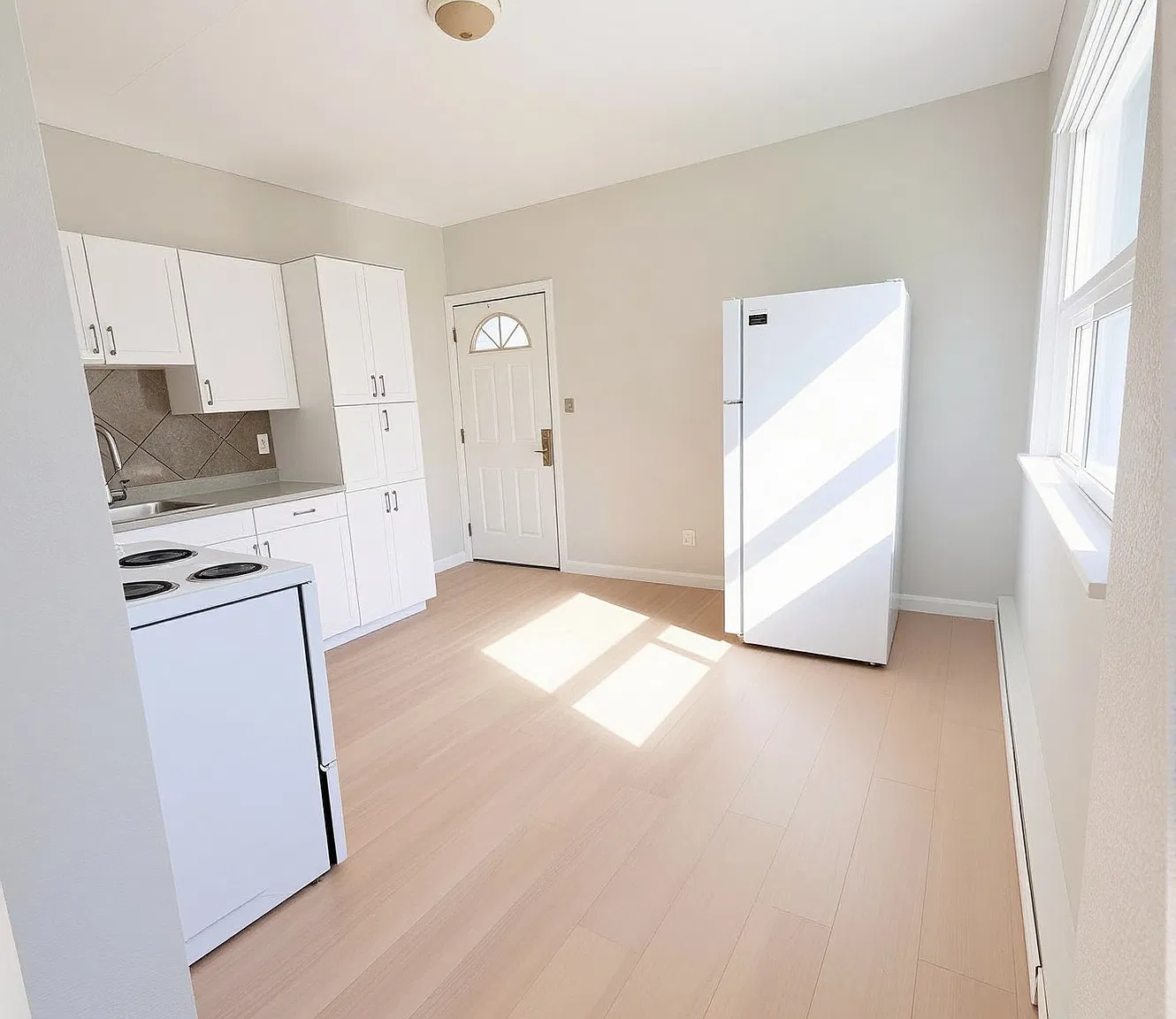 2 bed, $1,600 — Photo 1