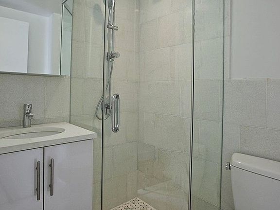 5th image of 75 Orchard St APT 13