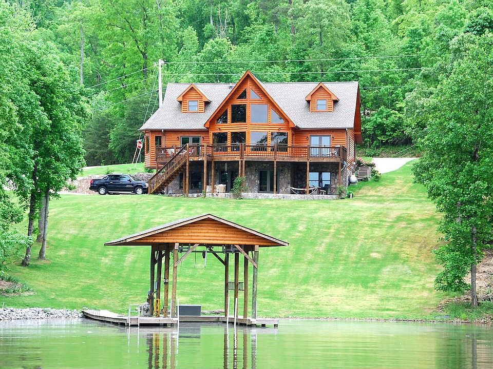 Water Cove Entrance View