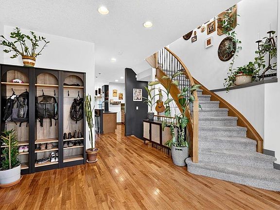 5th image of 2117 E 15th St SW