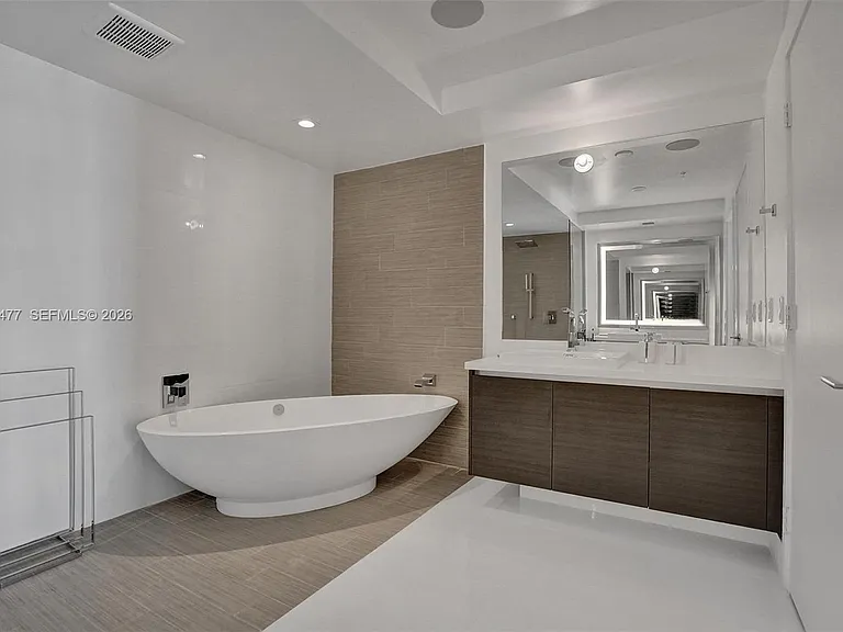 330 Sunny Isles Blvd #5-2207 — Photo 7