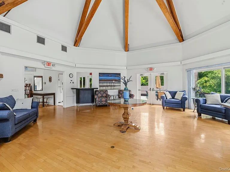 101 Eagle Bay Dr — Photo 26