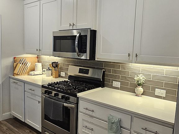5th image of 9053 Phoebe Rd