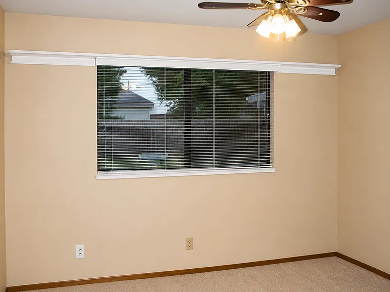 12930 Mott Ct — Photo 7