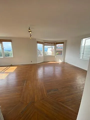 2560 Hyde St #3 — Photo 2