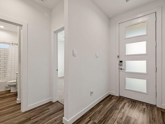 4th image of 125 Aurora Springs Dr