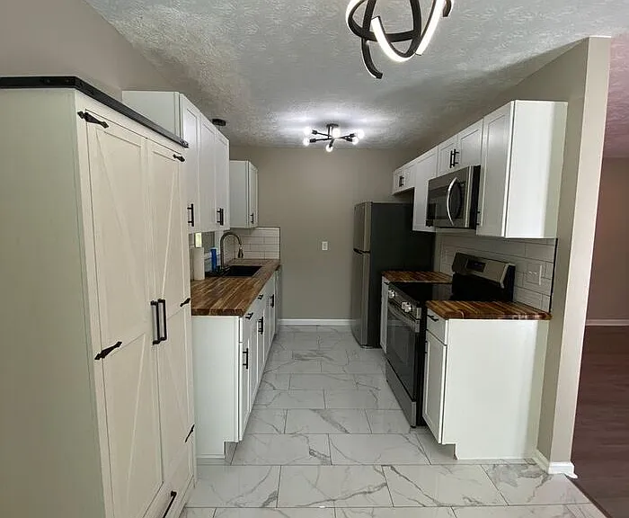 1701 Carter Baron Pl #211 — Photo 8