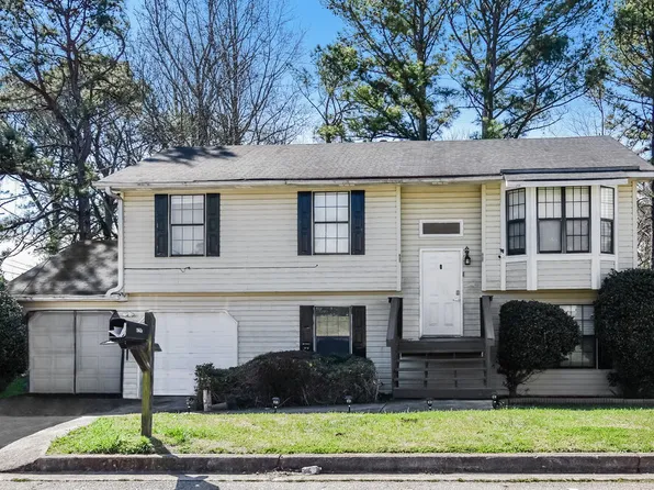2068 Lown Farm Ln, Lithonia, GA 30058