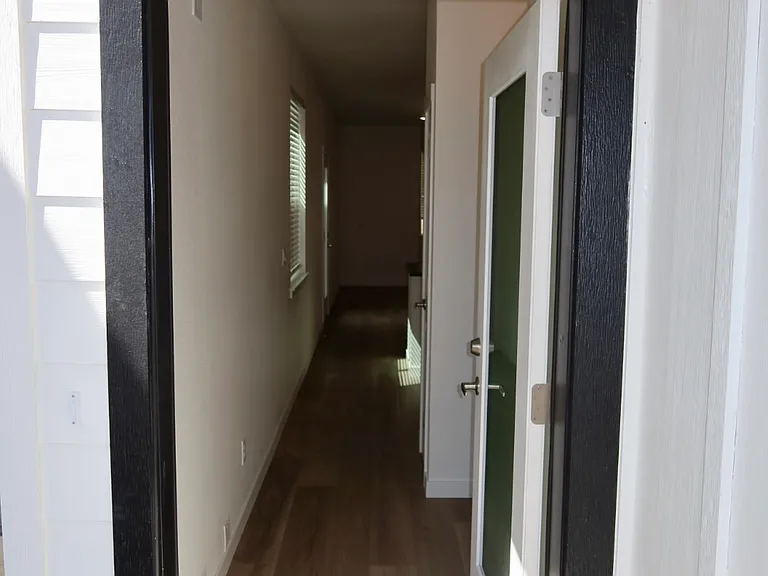 723 Elkins Way SE — Photo 2