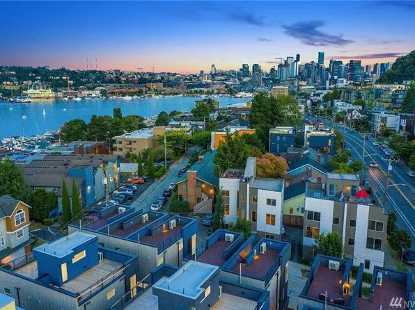 2408B Dexter Ave N, Seattle, WA 98109