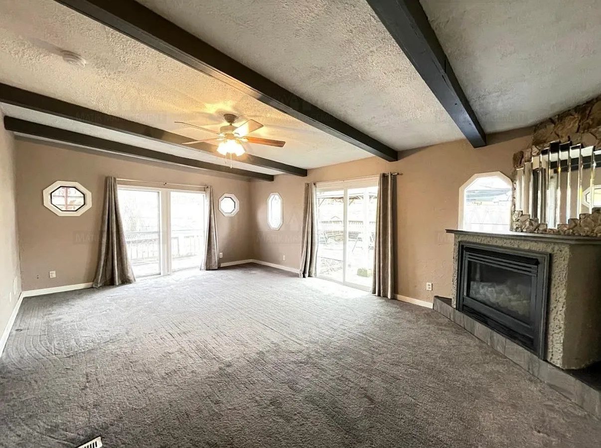 2 bed, $1,538 — Photo 4