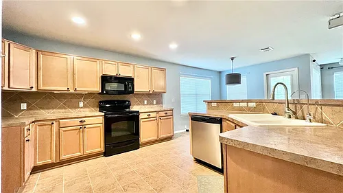 784 Kingfisher Ln Photo 1