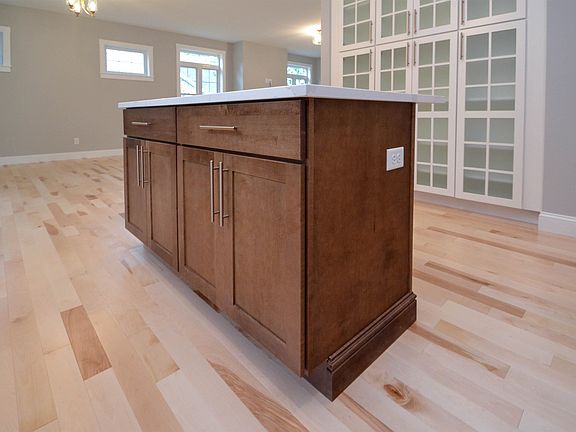 5th image of 18 Sage Drive #10