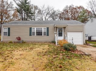 1616 Crabapple Ln, Webster Groves, MO