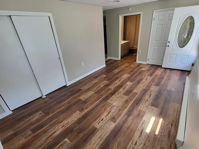 1685 Grace Ave #6 — Photo 1