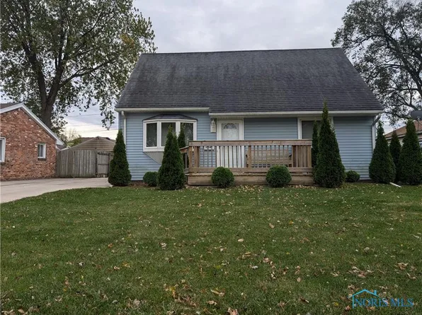 1918 Watts Ave, Oregon, OH 43616