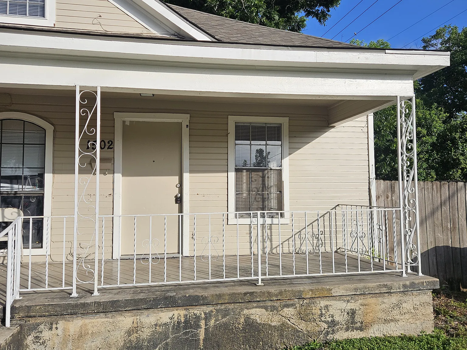 3 bed, 1100 sqft, $1,250 — Photo 2